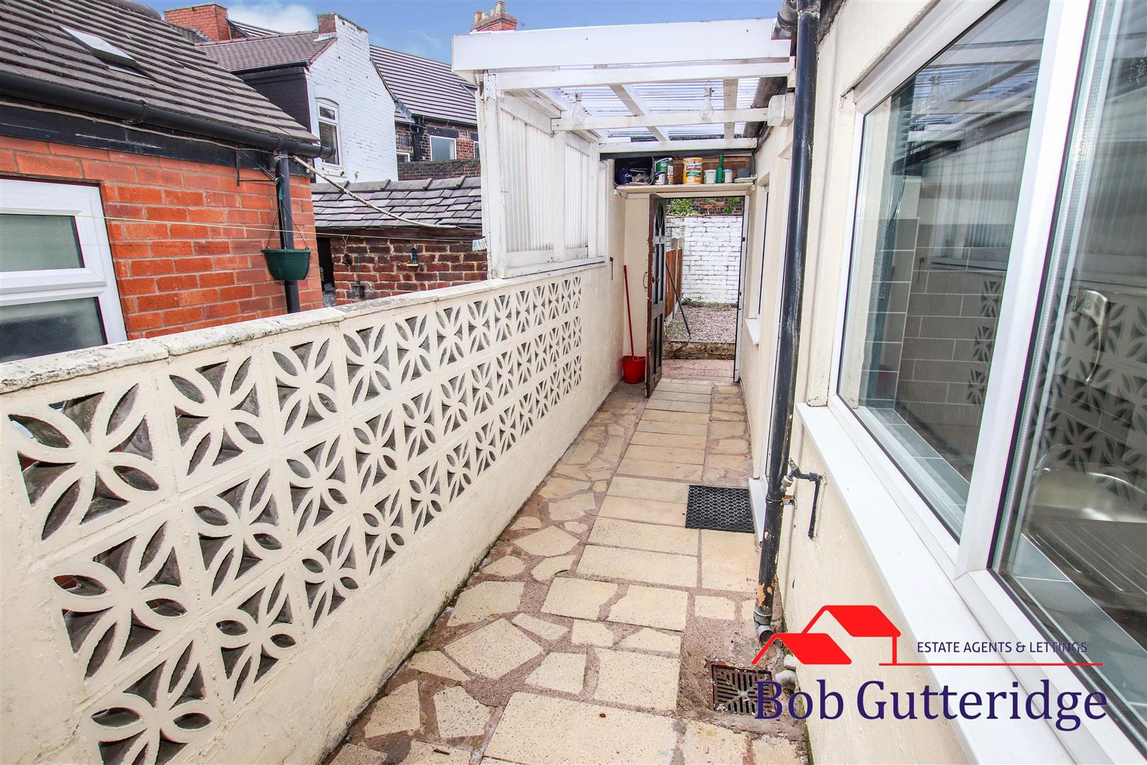 REAR YARD / GARDEN